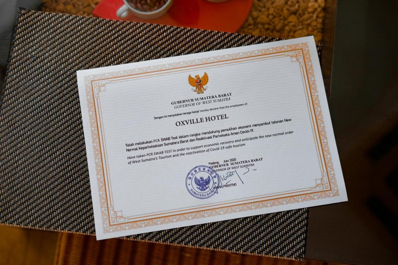 Oxville Hotel Padang  Ngoại thất bức ảnh