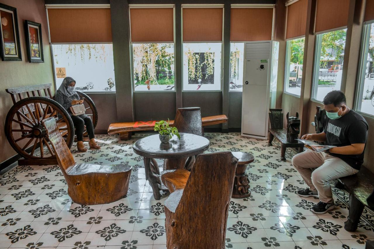 Oxville Hotel Padang  Ngoại thất bức ảnh