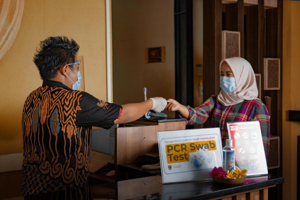 Oxville Hotel Padang  Ngoại thất bức ảnh