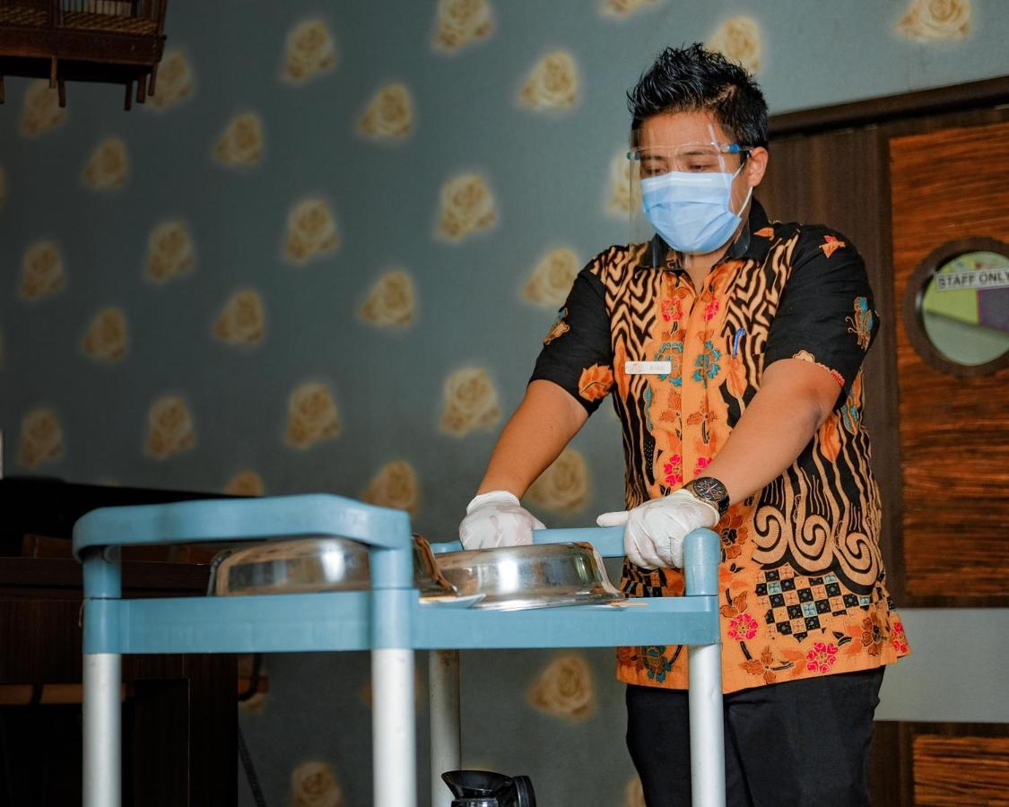 Oxville Hotel Padang  Ngoại thất bức ảnh
