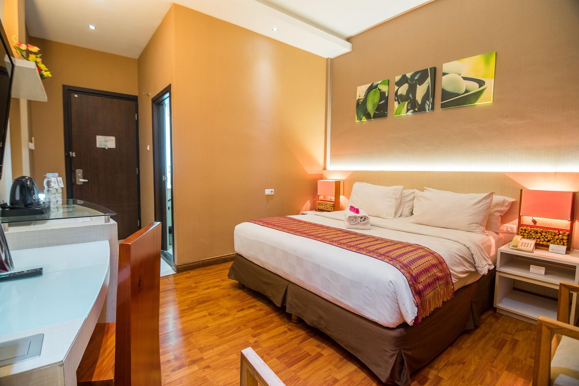 Oxville Hotel Padang  Ngoại thất bức ảnh