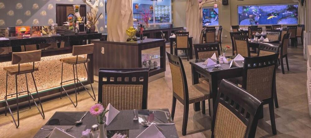 Oxville Hotel Padang  Ngoại thất bức ảnh