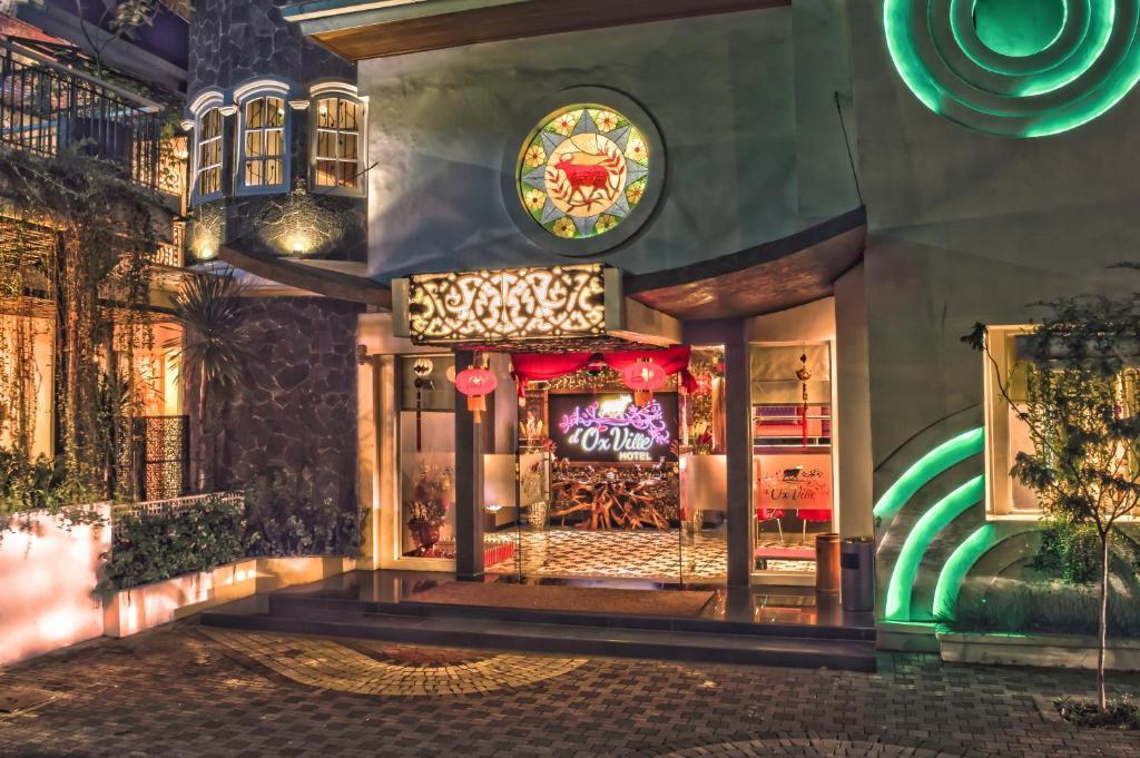 Oxville Hotel Padang  Ngoại thất bức ảnh